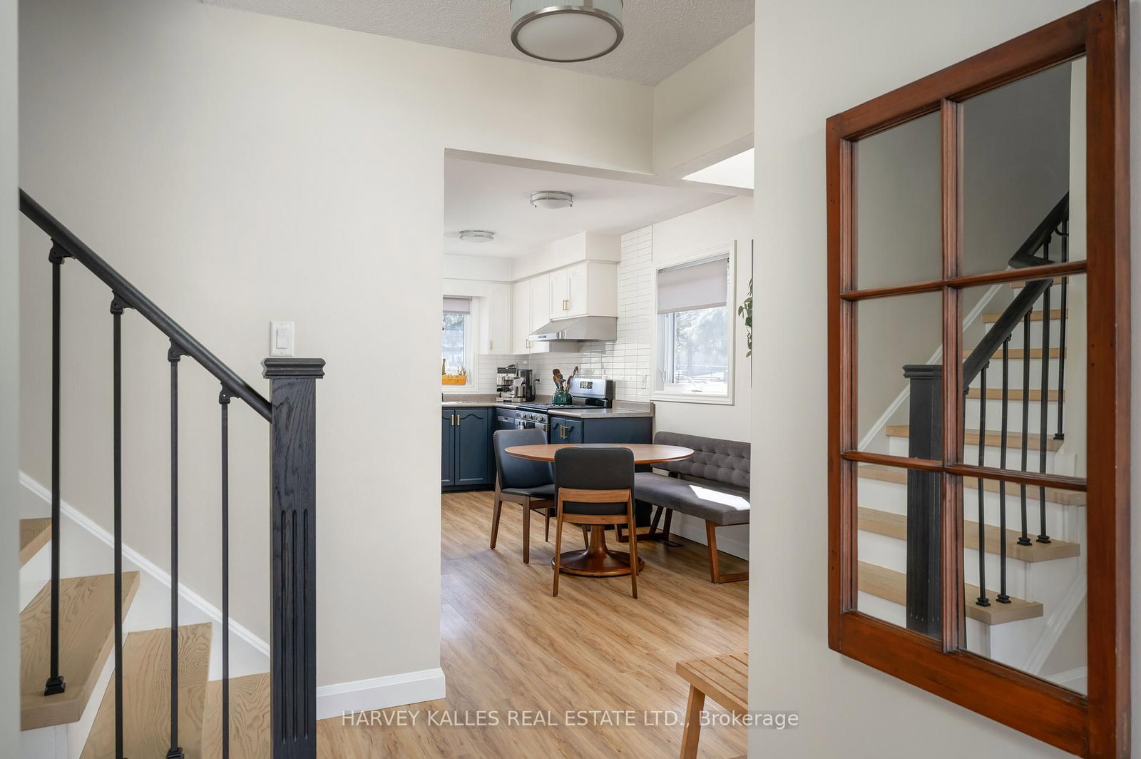 510 Pickering Crescent - Photo 3