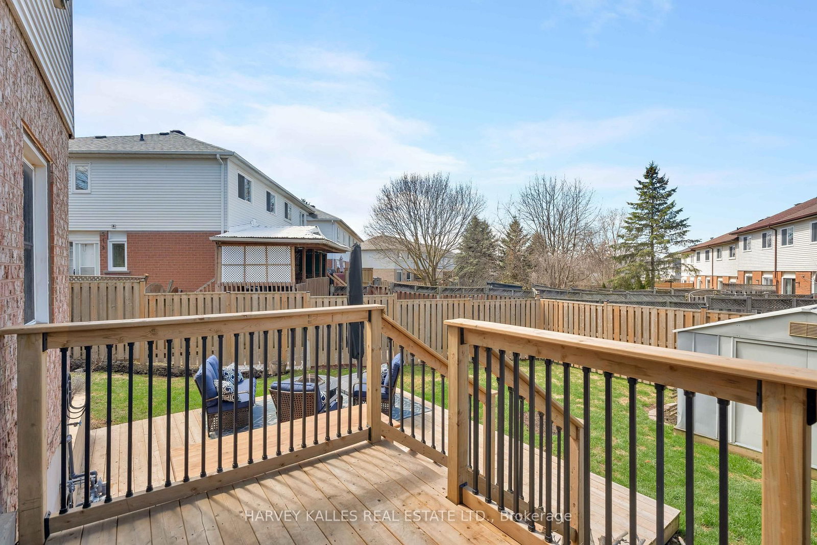 510 Pickering Crescent - Photo 42