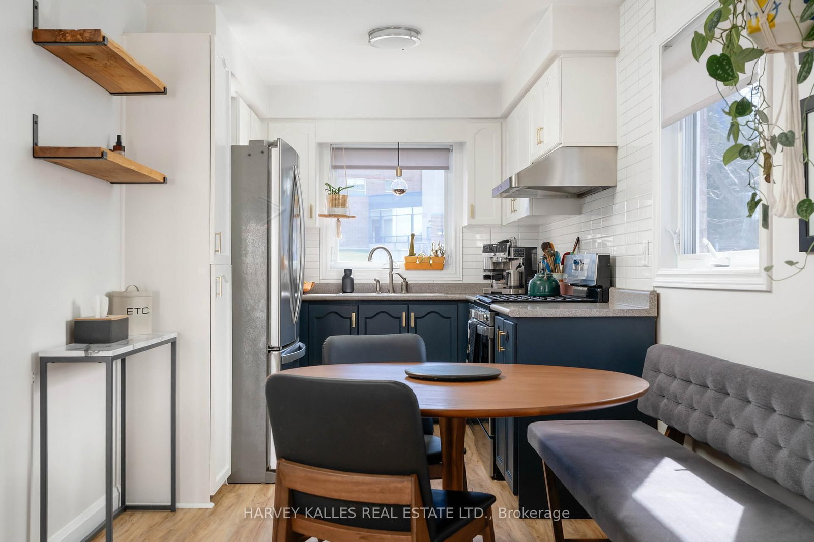 510 Pickering Crescent - Photo 5