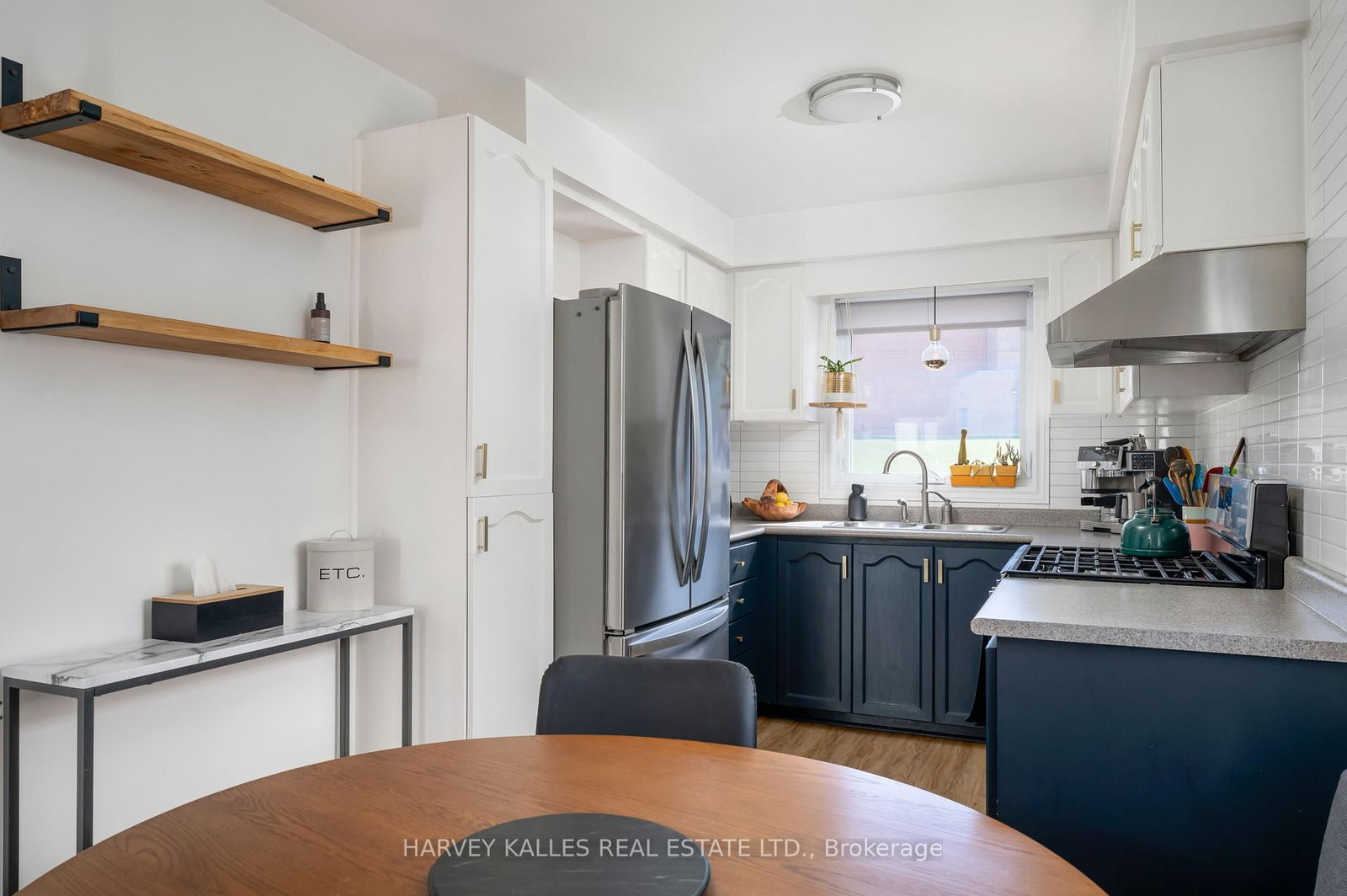 510 Pickering Crescent - Photo 6