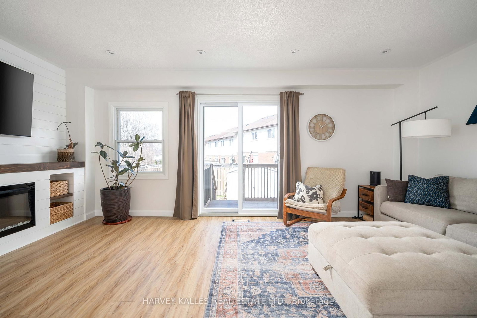 510 Pickering Crescent - Photo 7