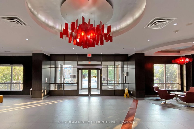 535 - 540 Bur Oak Ave, Markham, L6C 0Y2 | Image 3