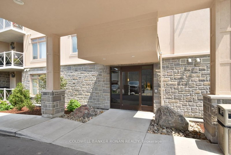 401 - 149 Church St, King, L0G 1T0 | Image 2