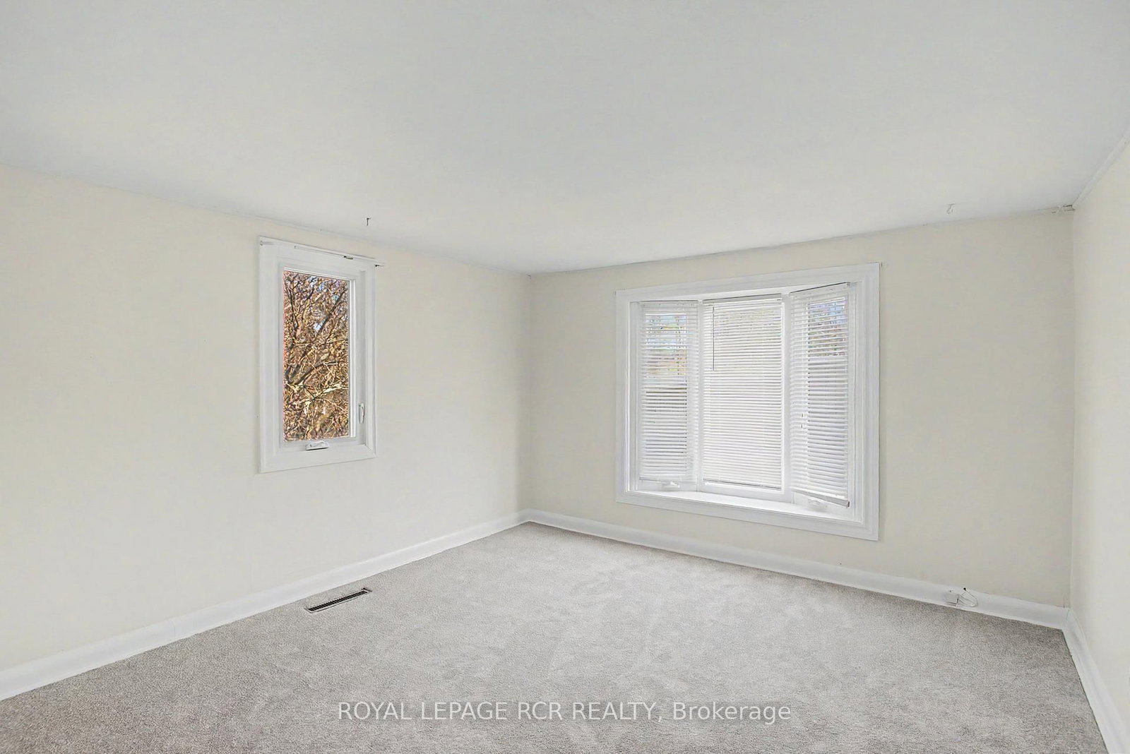 161 Charlotte Street S - Photo 18