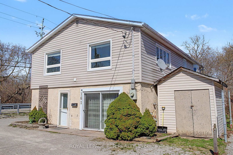 161 Charlotte St S, Newmarket, L3Y 3S7 | Image 2