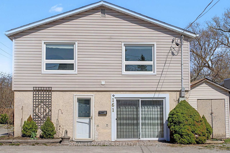 161 Charlotte St S, Newmarket, L3Y 3S7 | Image 3