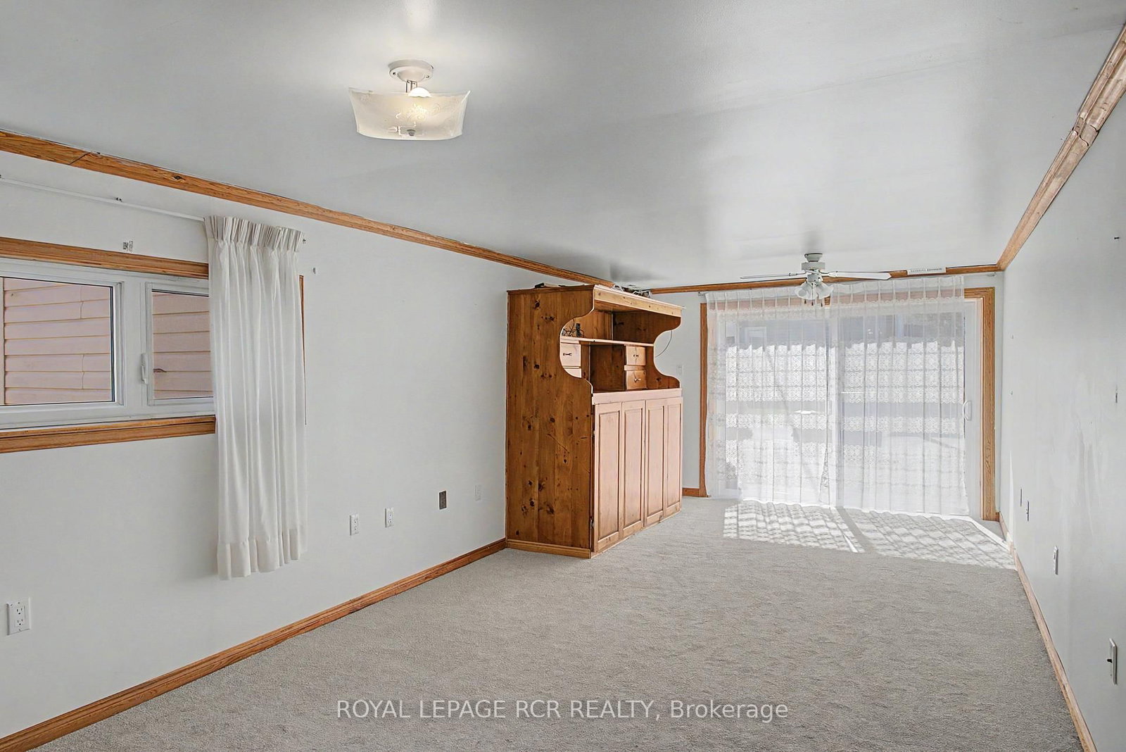 161 Charlotte Street S - Photo 4