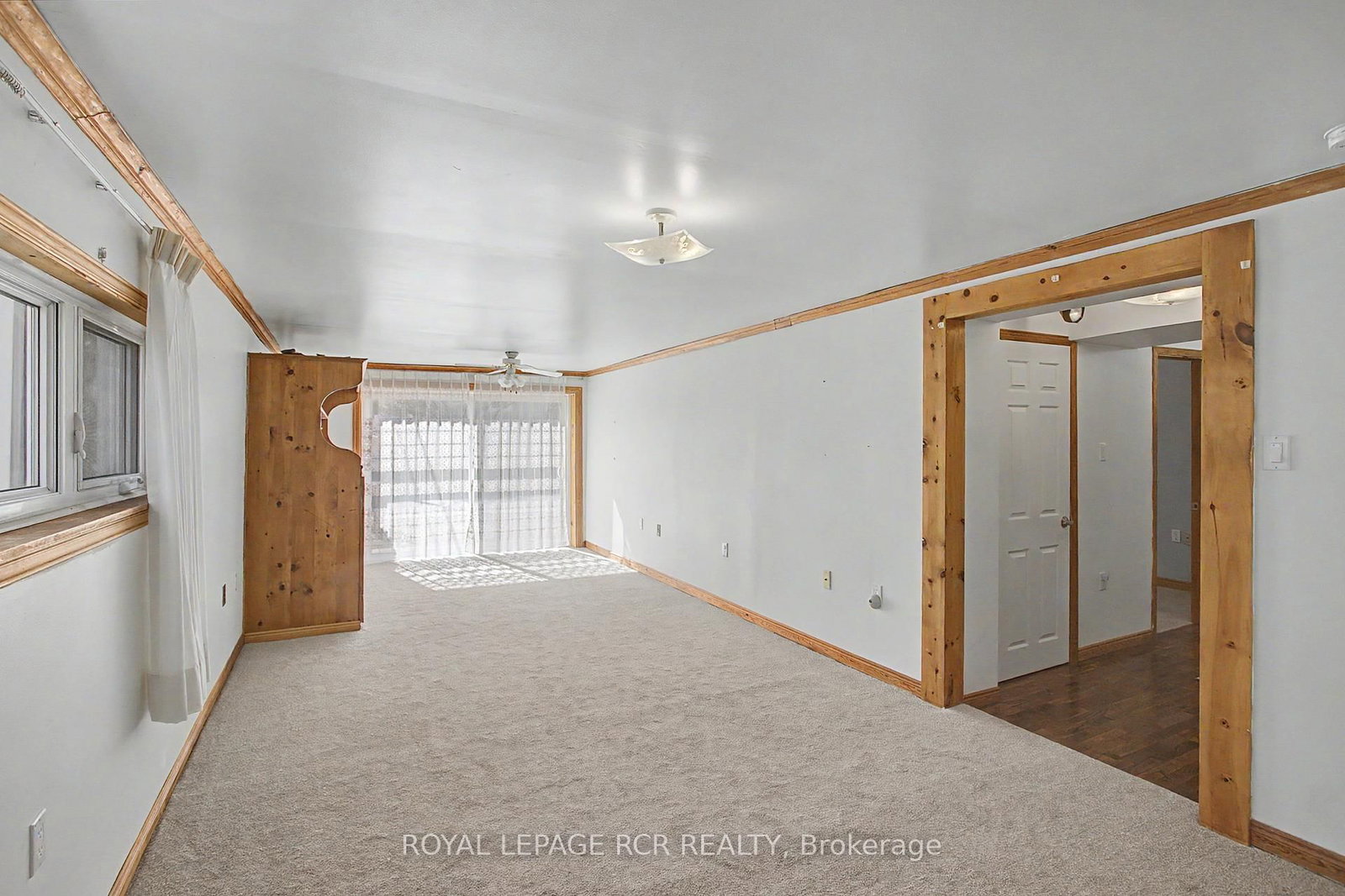 161 Charlotte Street S - Photo 5