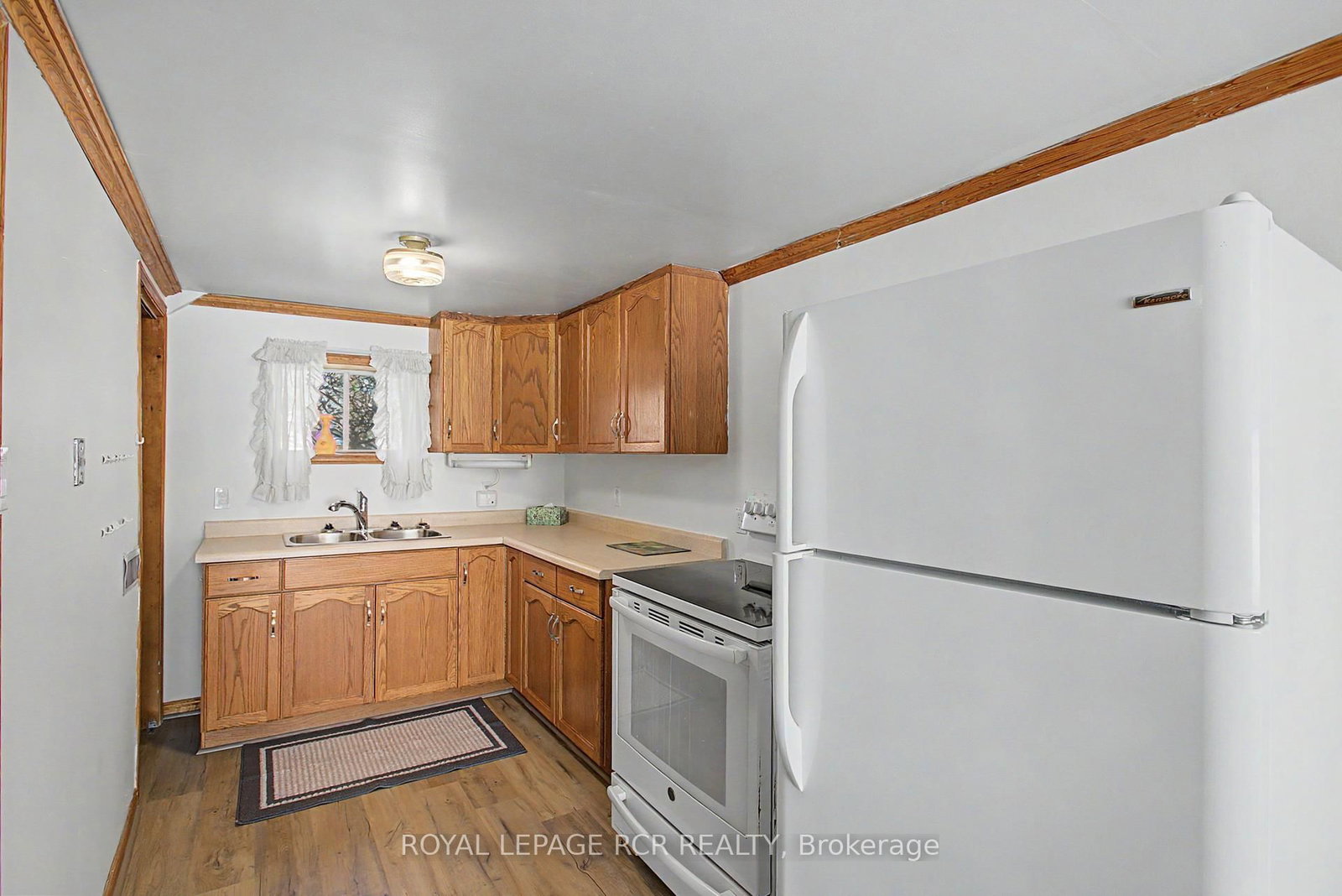 161 Charlotte Street S - Photo 7