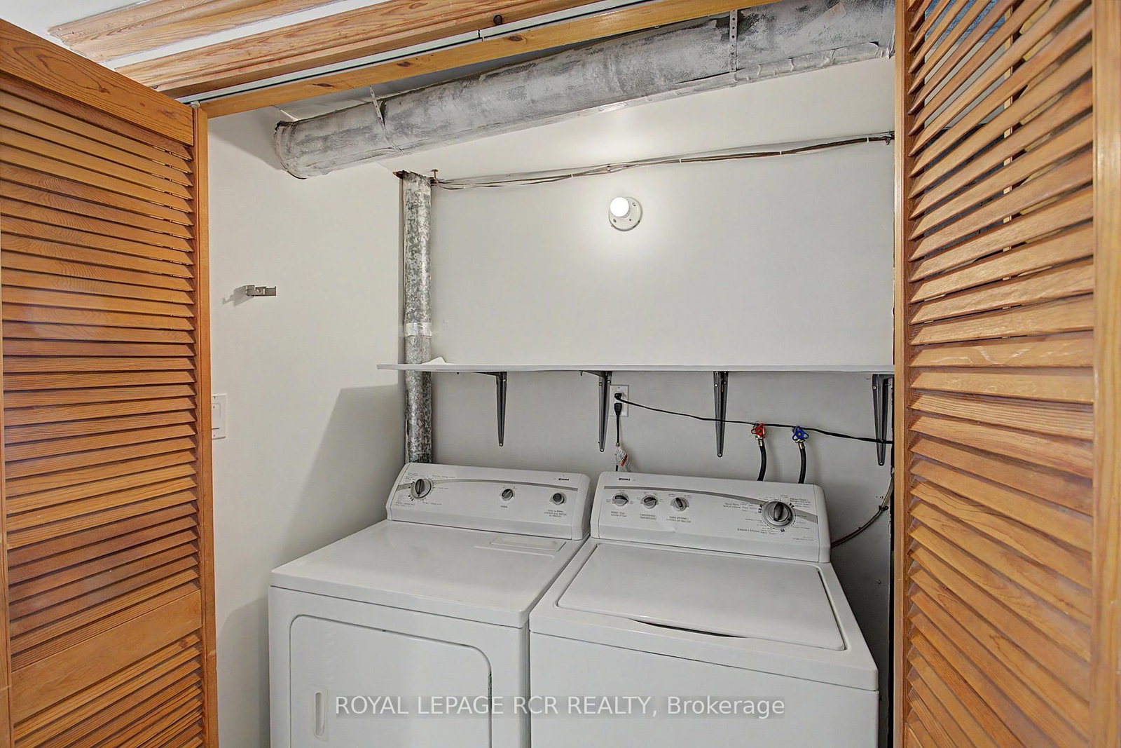 161 Charlotte Street S - Photo 8