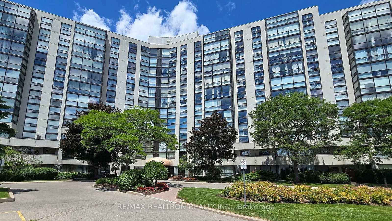 40 Harding Boulevard W, Unit 404