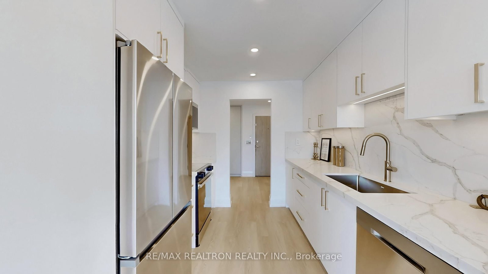 40 Harding Boulevard W, Unit 404 - Photo 13