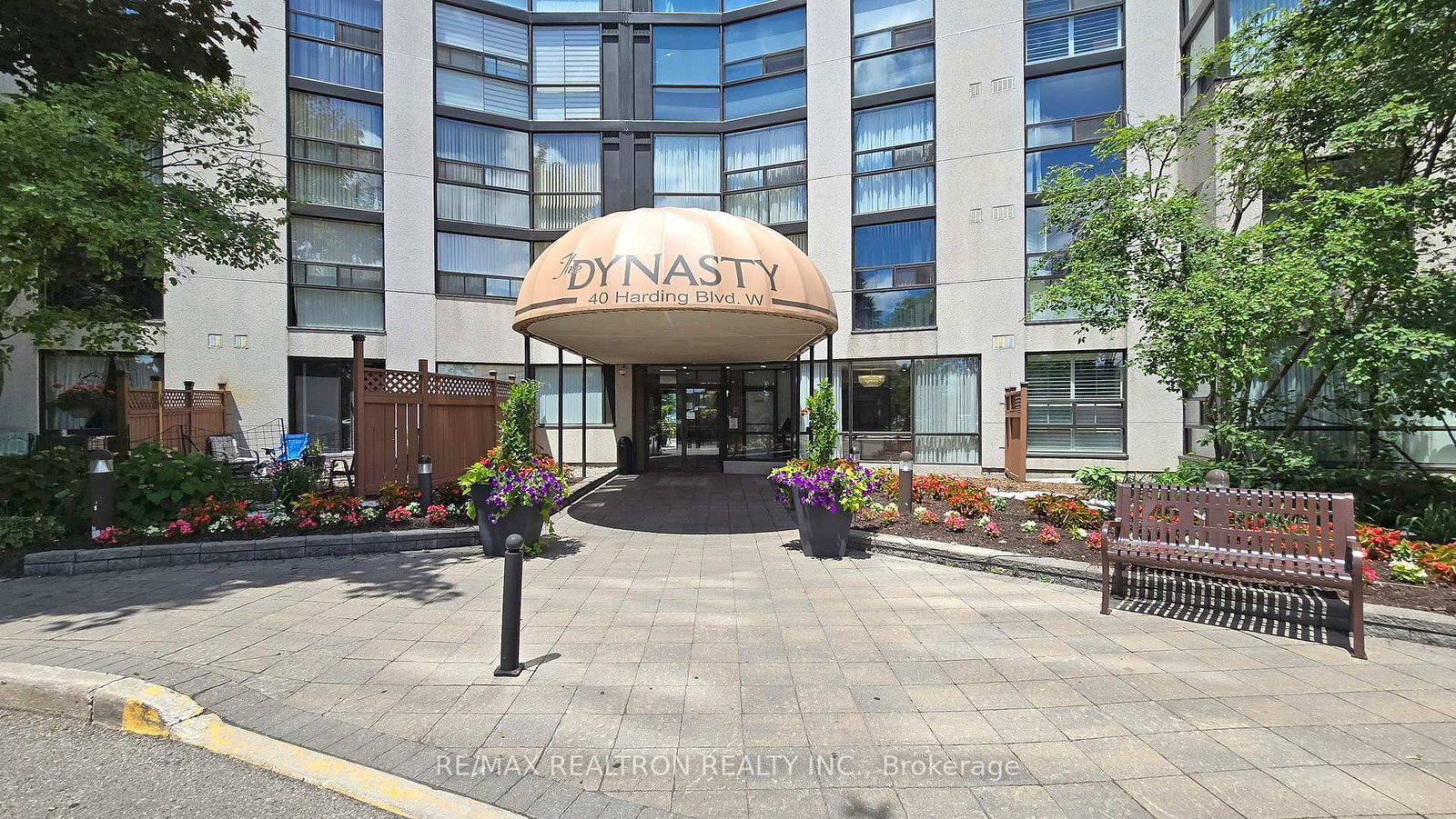 40 Harding Boulevard W, Unit 404 - Photo 3