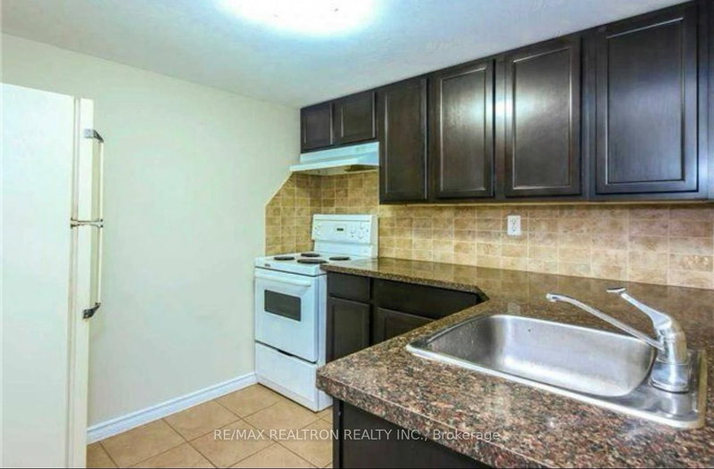 basement - 397 Browndale Cres, Richmond Hill, L4C 3H9 | Image 2