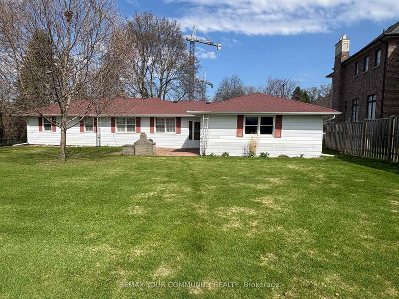 29 Patricia Dr, King, L7B 1H5 | Image 2