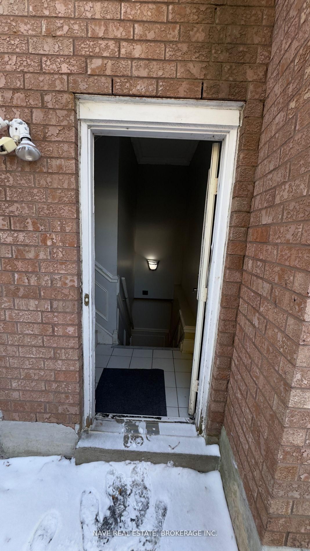 86 Elgin Mills Road W, Unit Basement - Photo 4