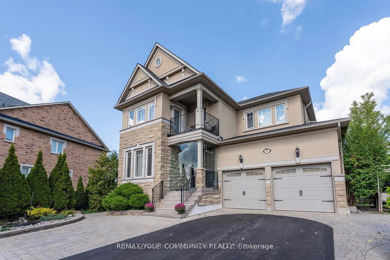 35 VANDERVOORT Dr, Richmond Hill, L4E 0C7 | Image 2