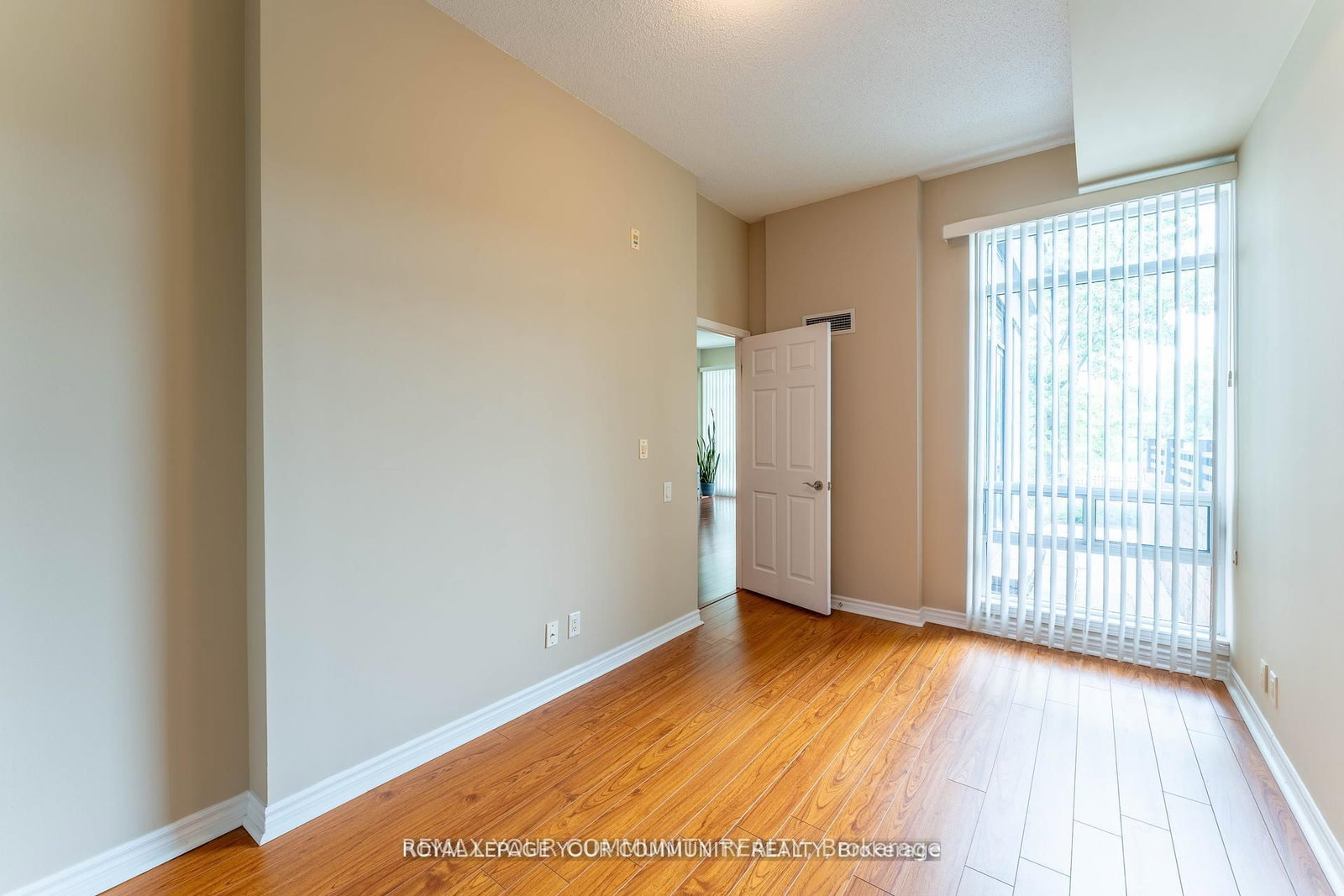 11121 Yonge Street, Unit 110 - Photo 11