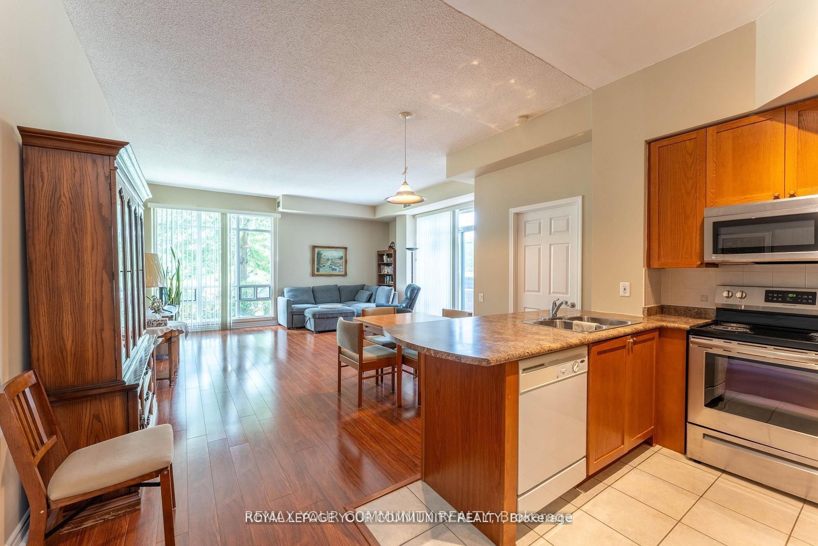 11121 Yonge Street, Unit 110 - Photo 3