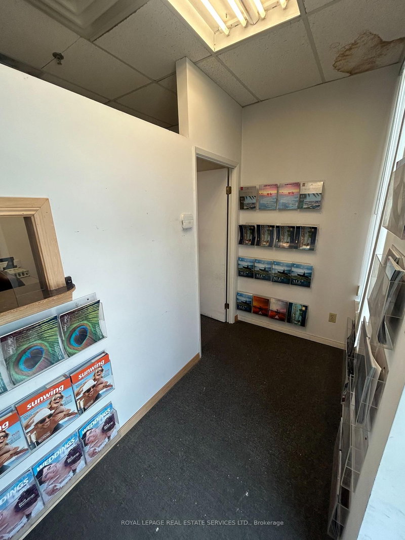 7 - 201 Spinnaker Way, Vaughan, L4K 4C6 | Image 3