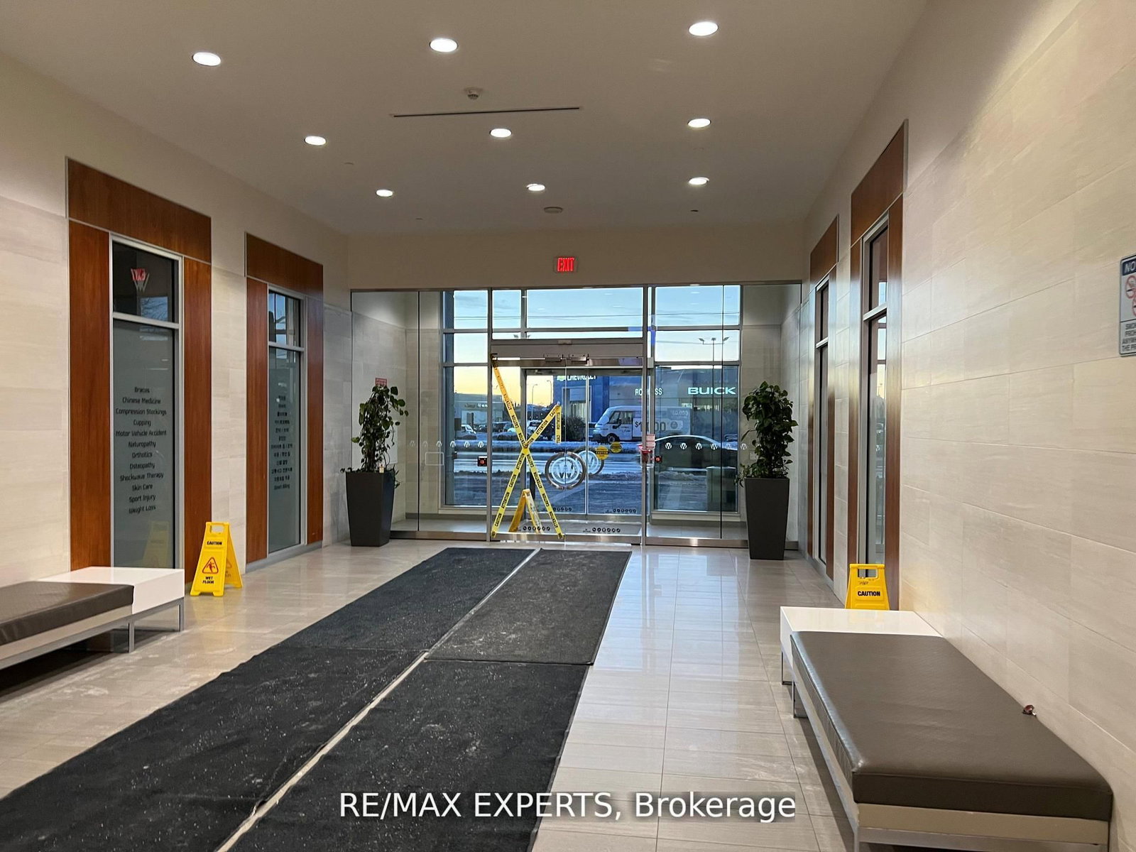 7163 Yonge Street, Unit 135 - Photo 4