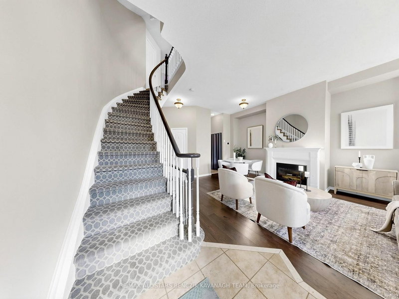 225 Walkerville Rd, Markham, L6B 1C6 | Image 3