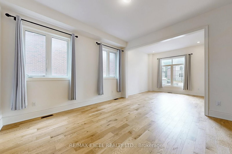 29 Night Sky Crt, Richmond Hill, L4C 2R4 | Image 3