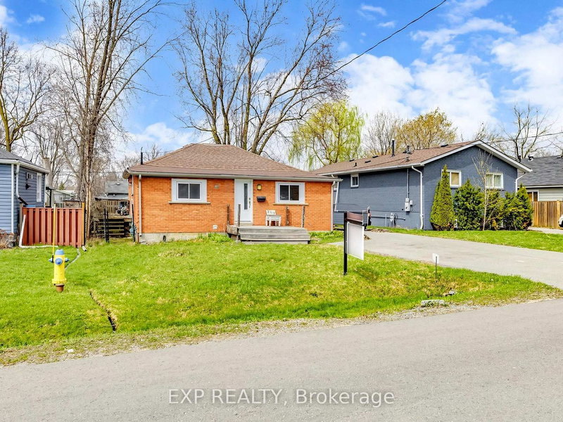 262 Woodycrest Ave, Georgina, L4P 2W2 | Image 2