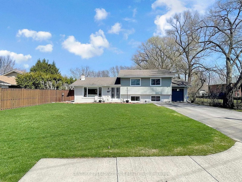 53 Metro Rd N, Georgina, L4P 1C1 | Image 3