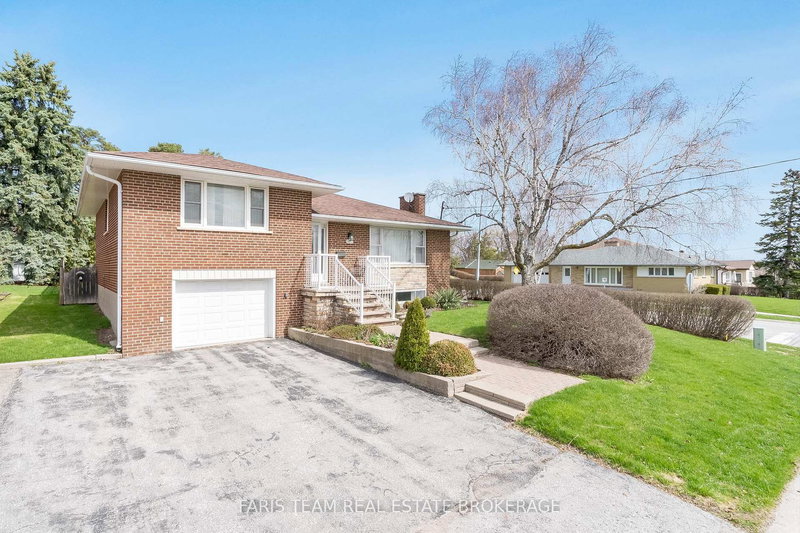 107 Scanlon Ave, Bradford West Gwillimbury, L3Z 1G6 | Image 3