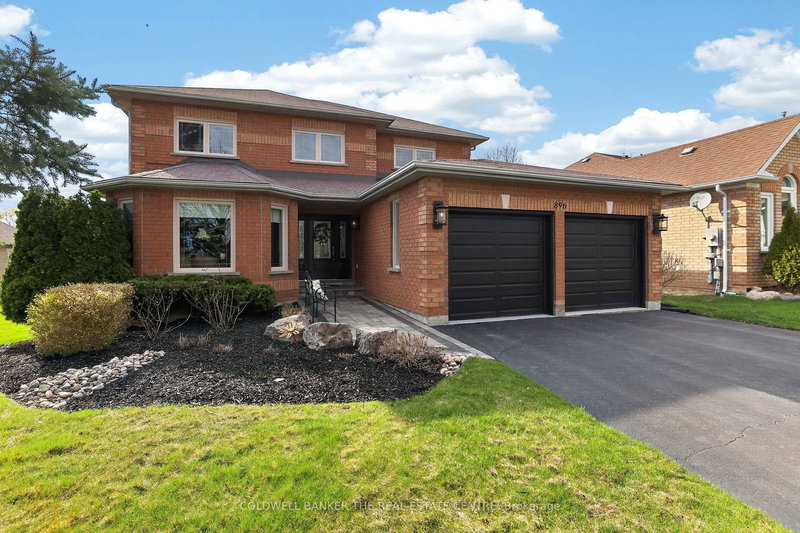 896 Bosworth Crt, Newmarket, L3X 1Z1 | Image 3