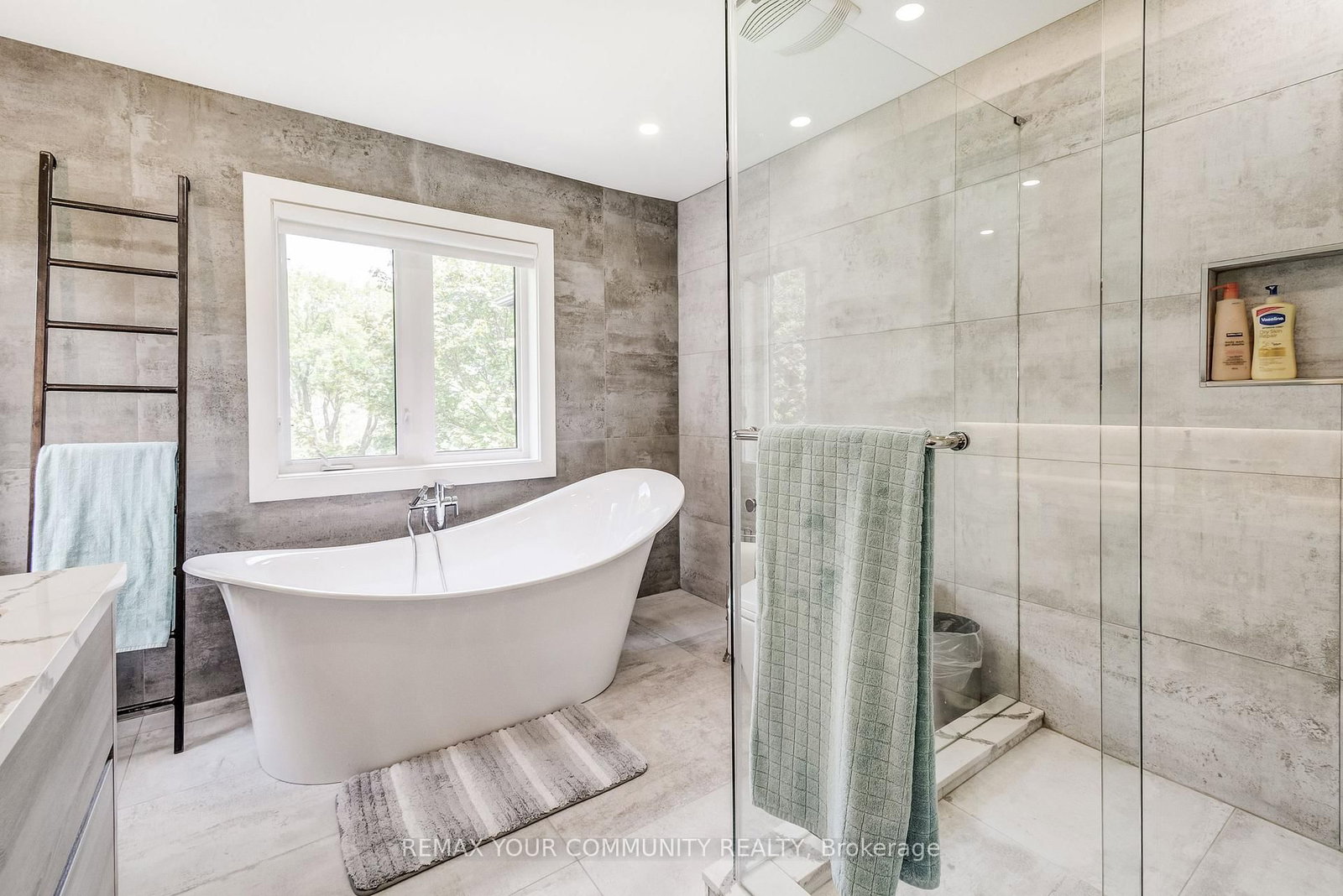 3 Strathroy Crescent - Photo 28