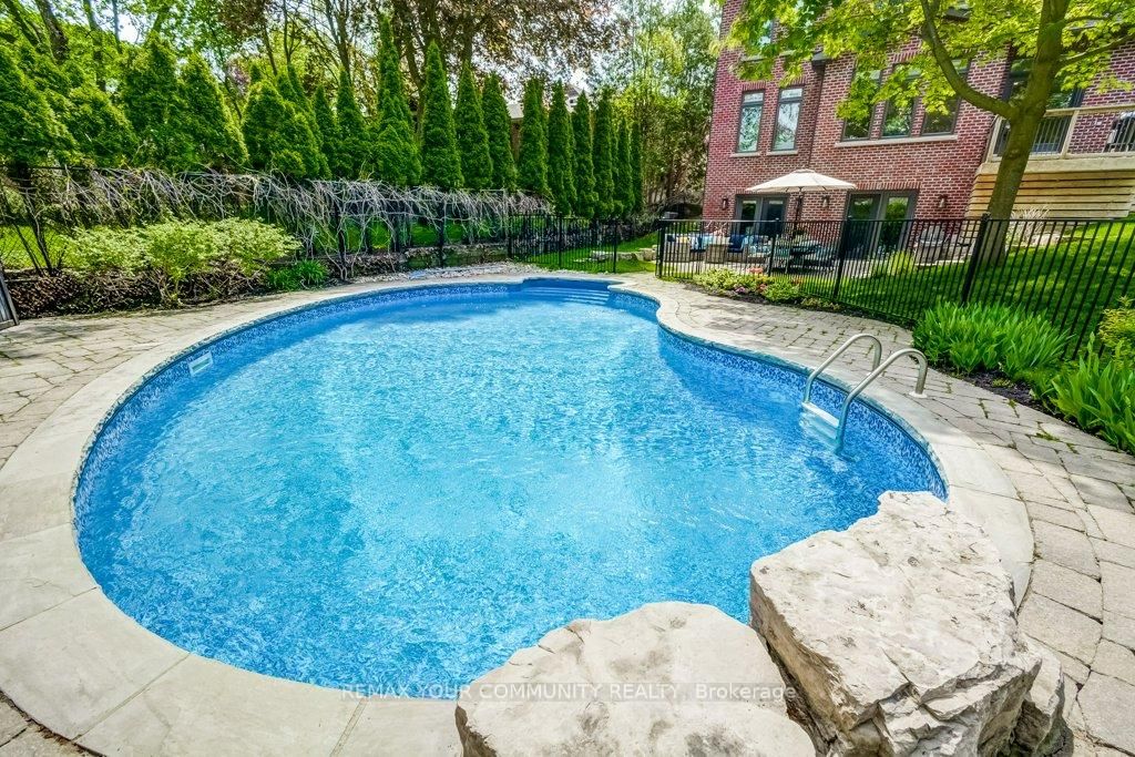 3 Strathroy Crescent - Photo 36