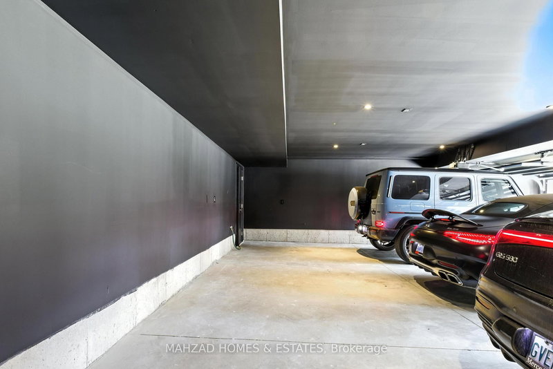 30 B Scott Dr, Richmond Hill, L4C 6V6 | Image 3