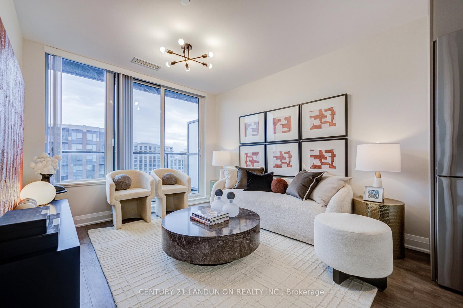 18 Uptown Drive, Unit 808 - Photo 2