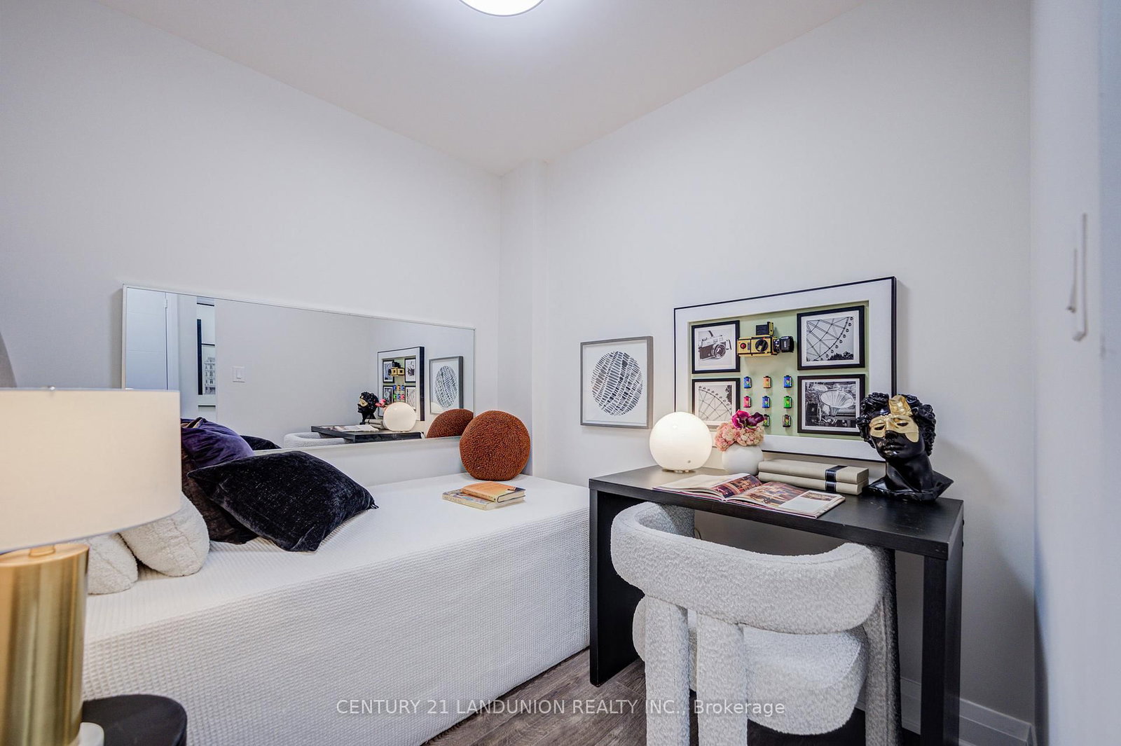 18 Uptown Drive, Unit 808 - Photo 7