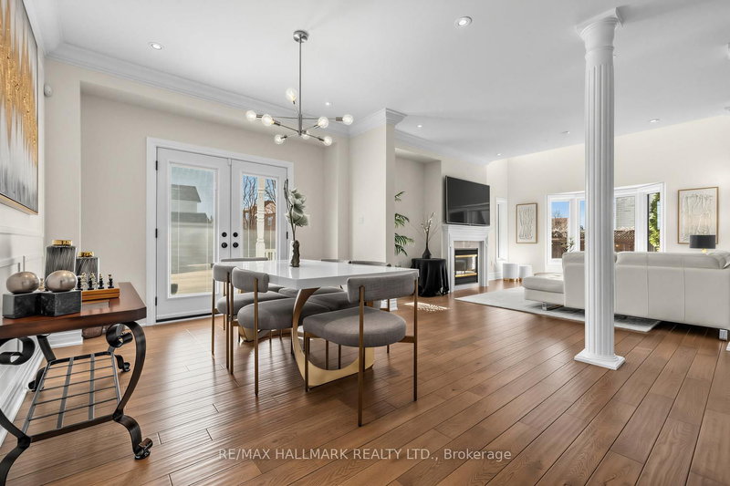 341 Kirkvalley Cres, Aurora, L4G 7S1 | Image 3