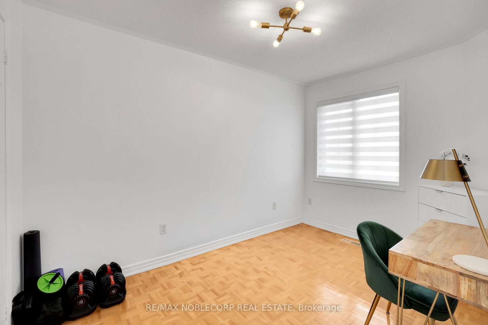 239 Royal Appian Crescent - Photo 24