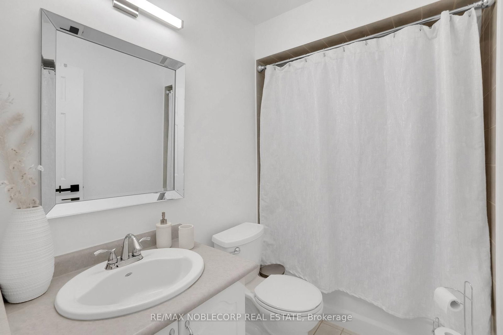 239 Royal Appian Crescent - Photo 26