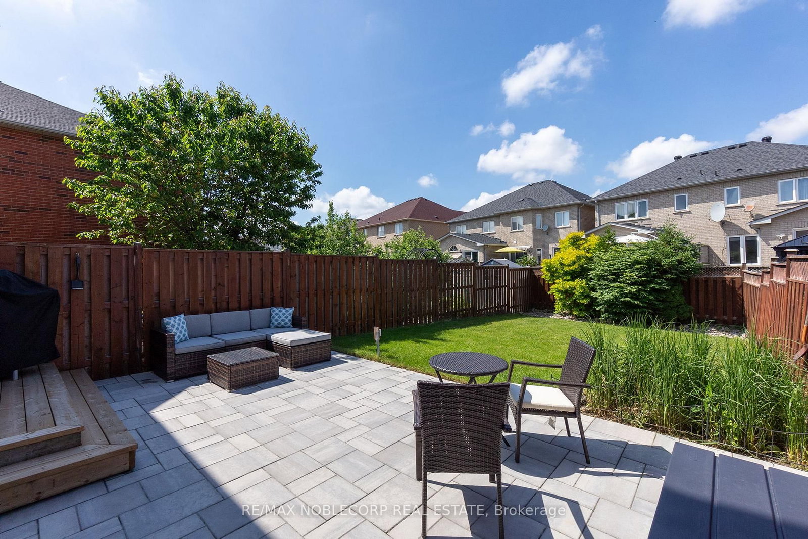 239 Royal Appian Crescent - Photo 34