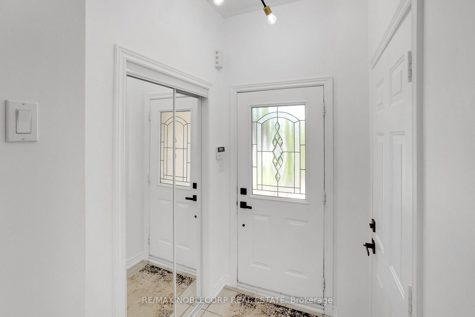 239 Royal Appian Crescent - Photo 5