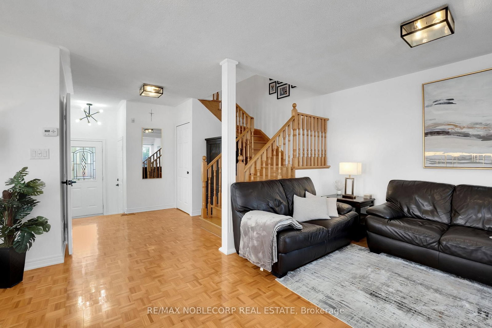 239 Royal Appian Crescent - Photo 9