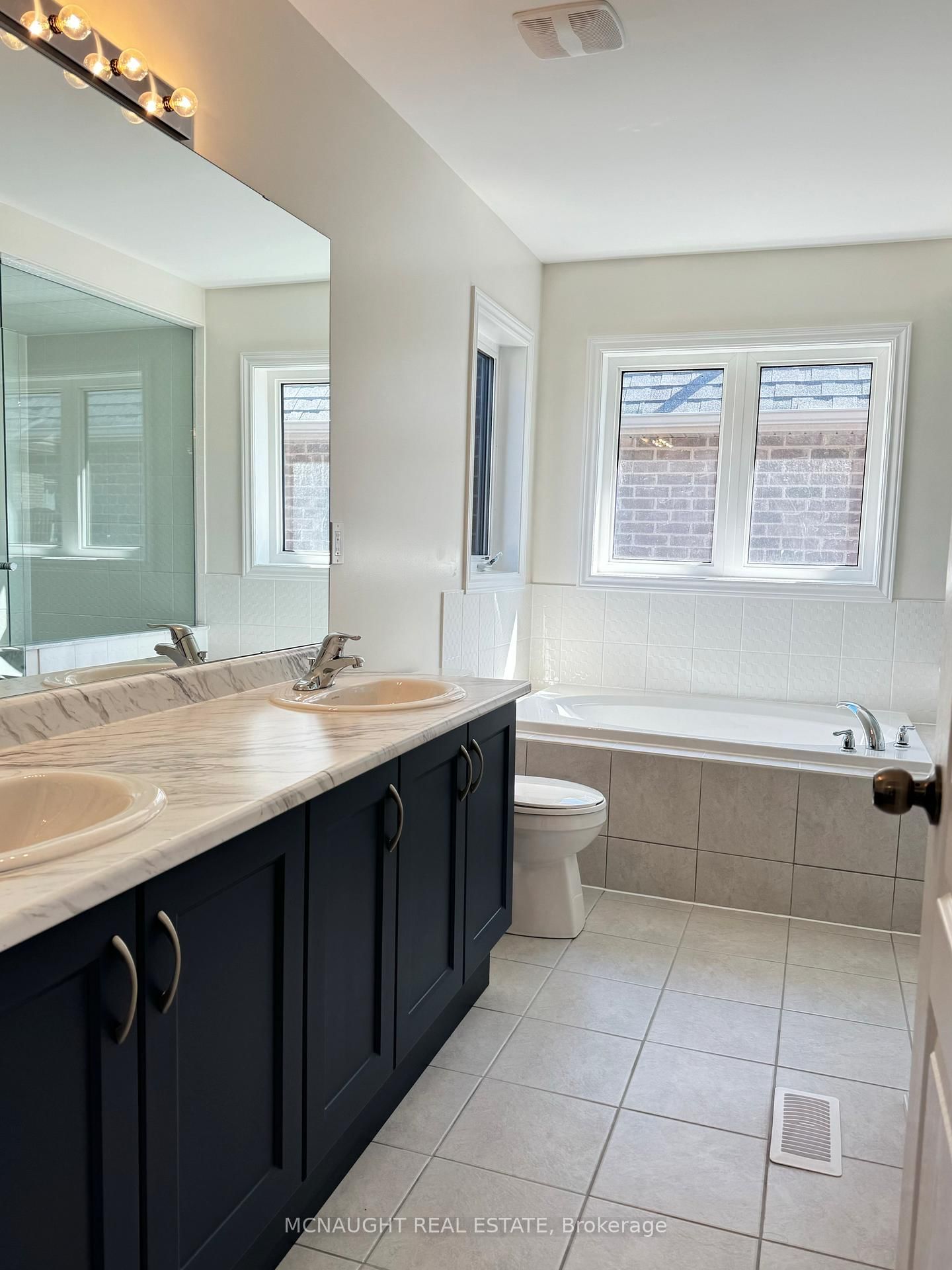 39 Lawrence D. Pridham Avenue - Photo 12