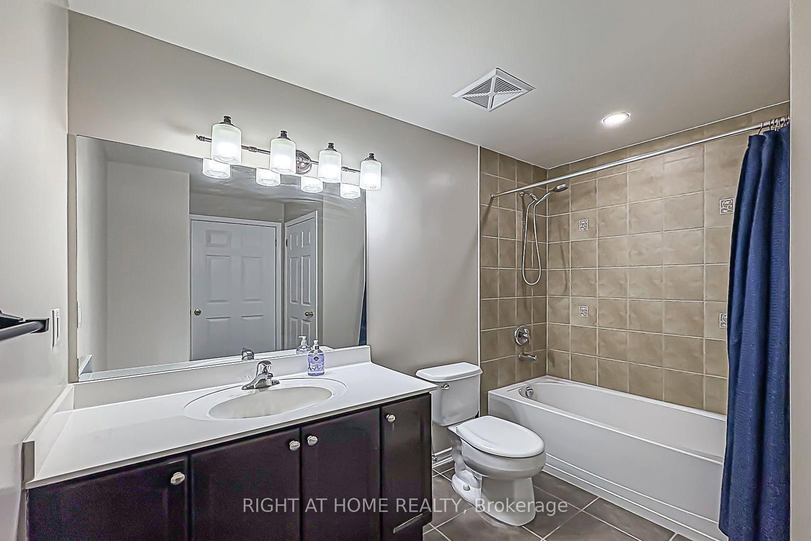 8 Maison Parc Court, Unit 305 - Photo 19