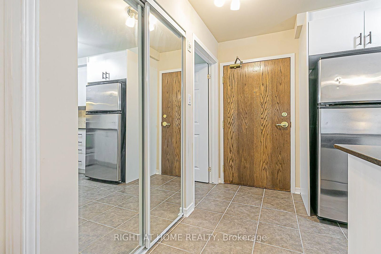 8 Maison Parc Court, Unit 305 - Photo 8