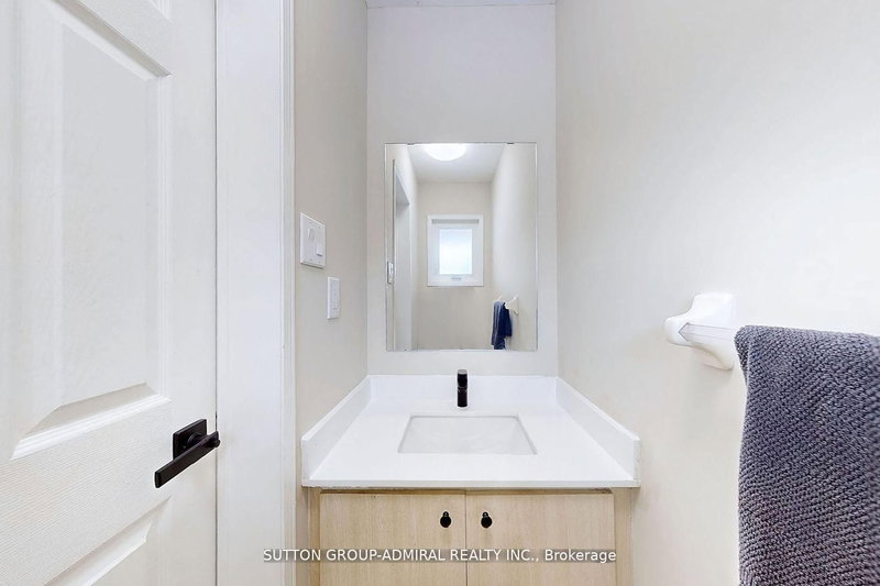 32 Kelso Cres, Vaughan, L6A 2C7 | Image 3