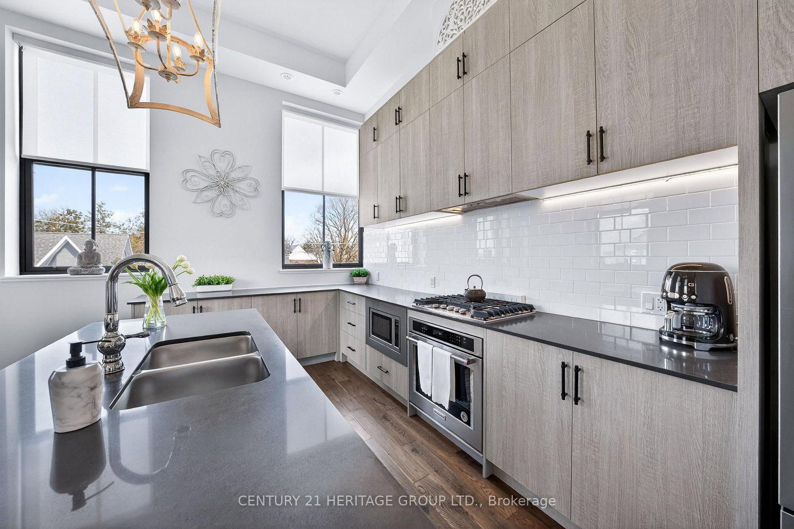 400 Park Avenue, Unit 304 - Photo 10