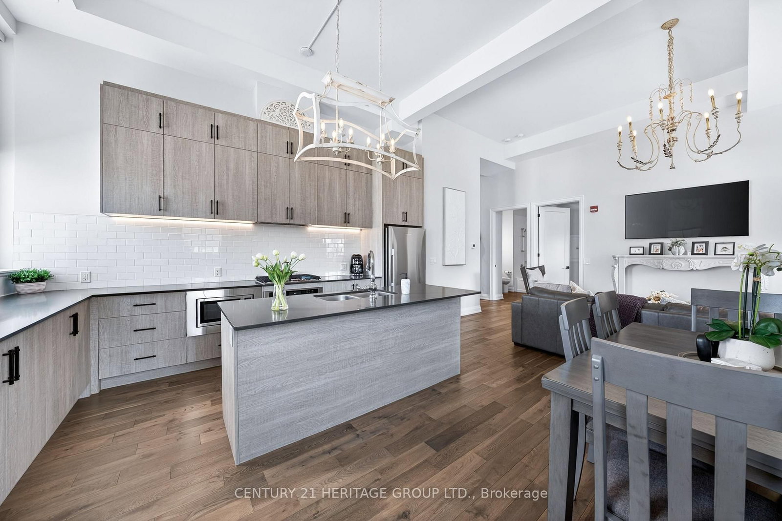 400 Park Avenue, Unit 304 - Photo 15