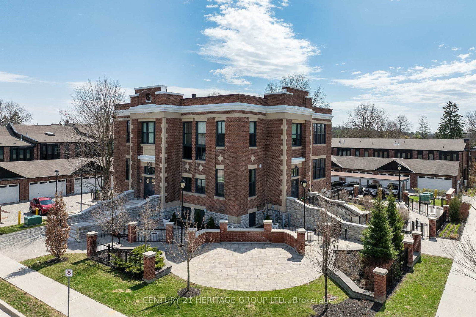 400 Park Avenue, Unit 304 - Photo 27