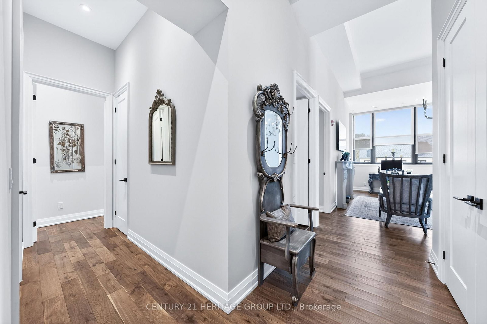 400 Park Avenue, Unit 304 - Photo 4